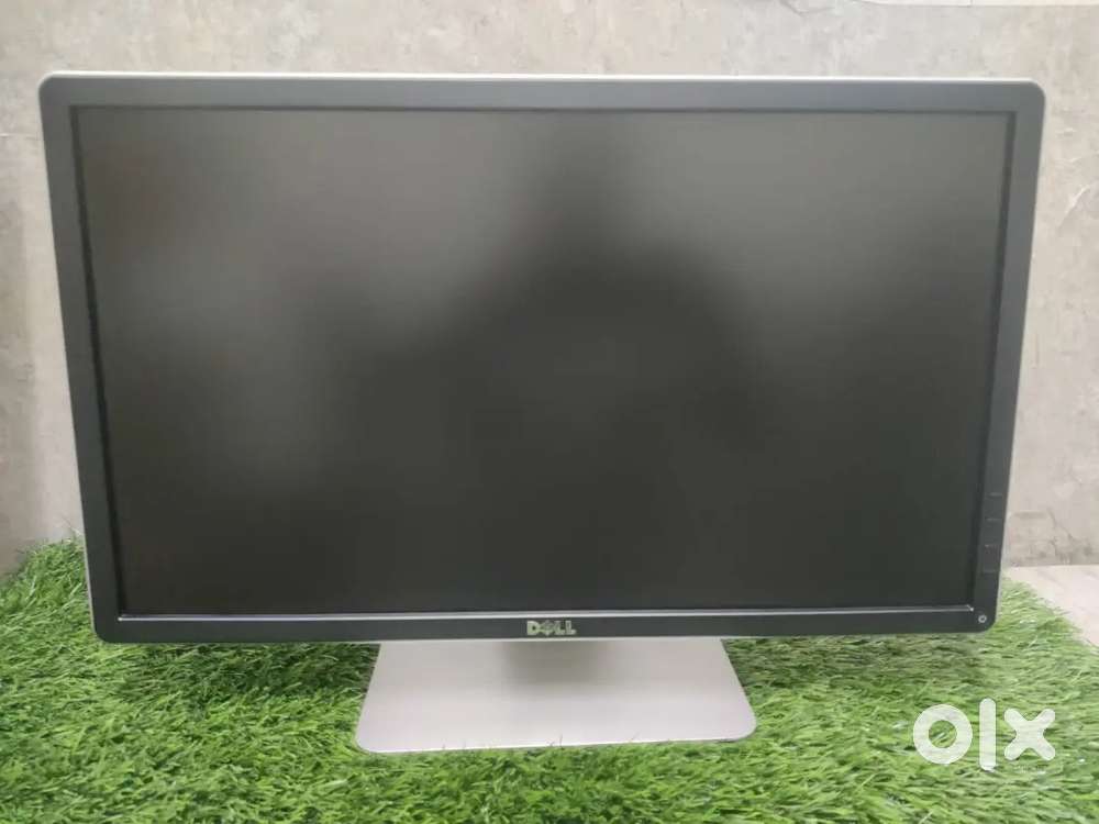 Dell 24inch LED Monitor with HDMI DVI VGA port neat Condition Monitor