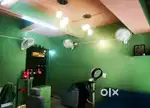 Salon rent p dena hai urgen