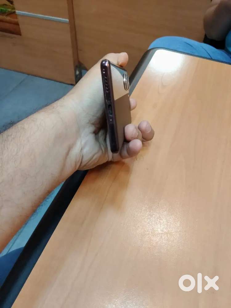 Vivo V29e 5g 8RAM 128GB