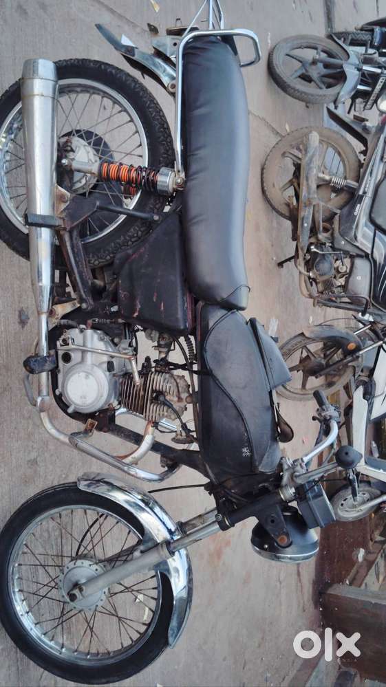 Bajaj boxer
