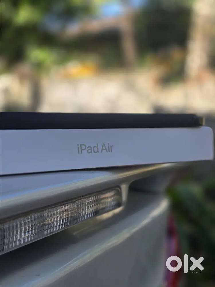 Apple iPad Air 11-inch (M3) - 256GB - Wifi (Space Gray) Not Used