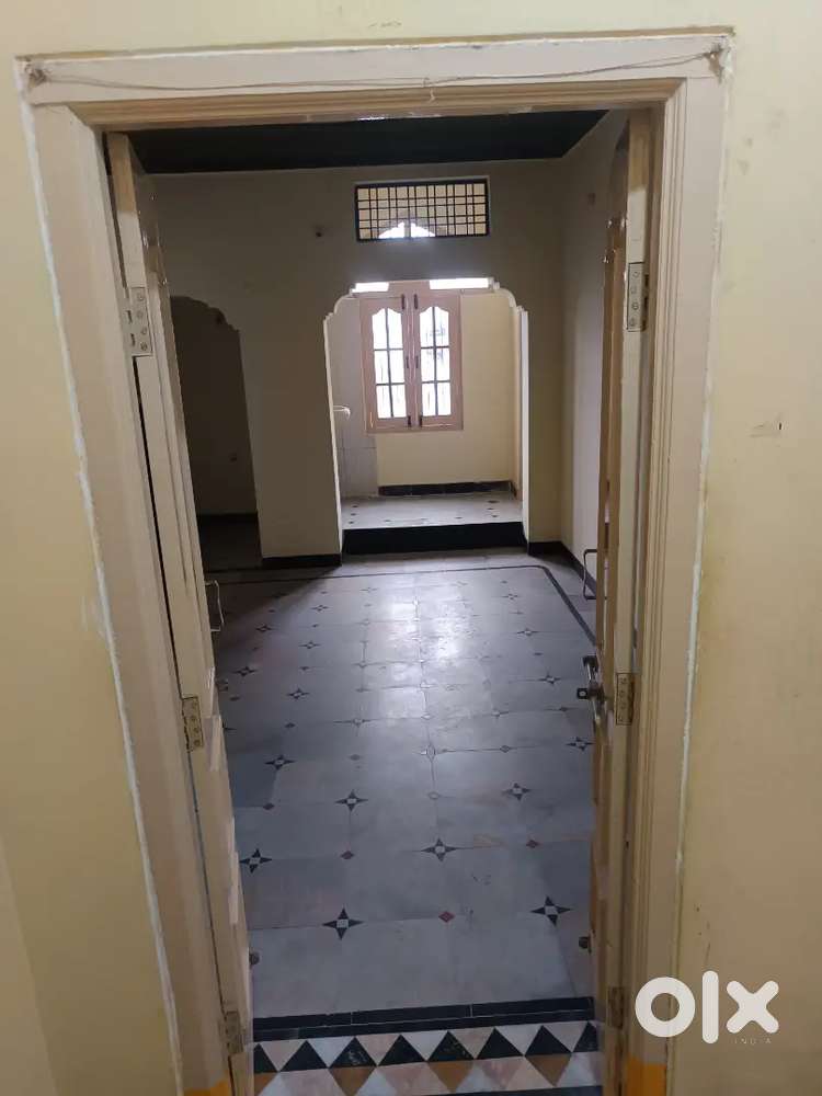 Neat and clean portion for decent family