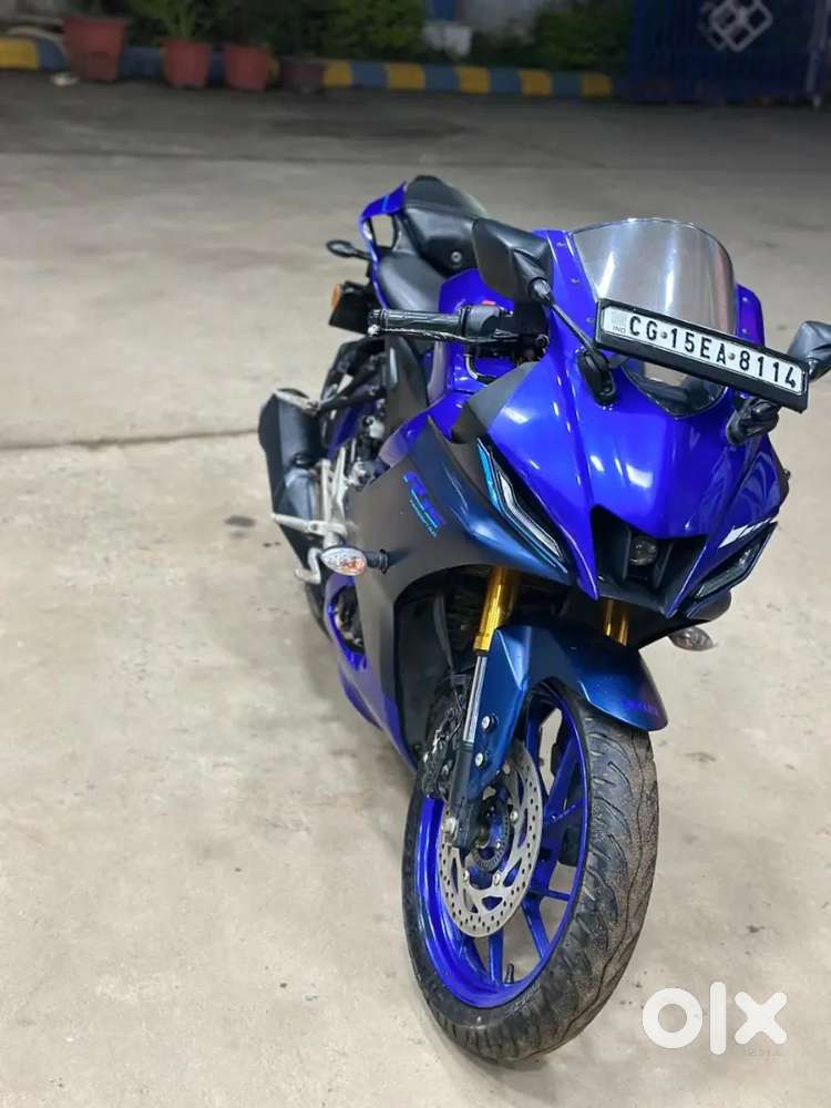 Yamaha R15 V4