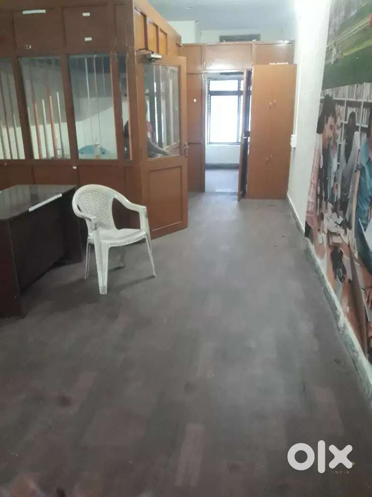 Furnished  off  space  happy trade center nr clock tower  sd road