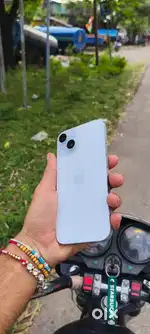 iPhone 15 (128 GB)