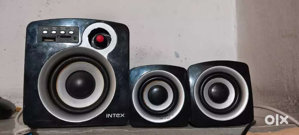 Original intex mini home theater for computer with Bluetooth.