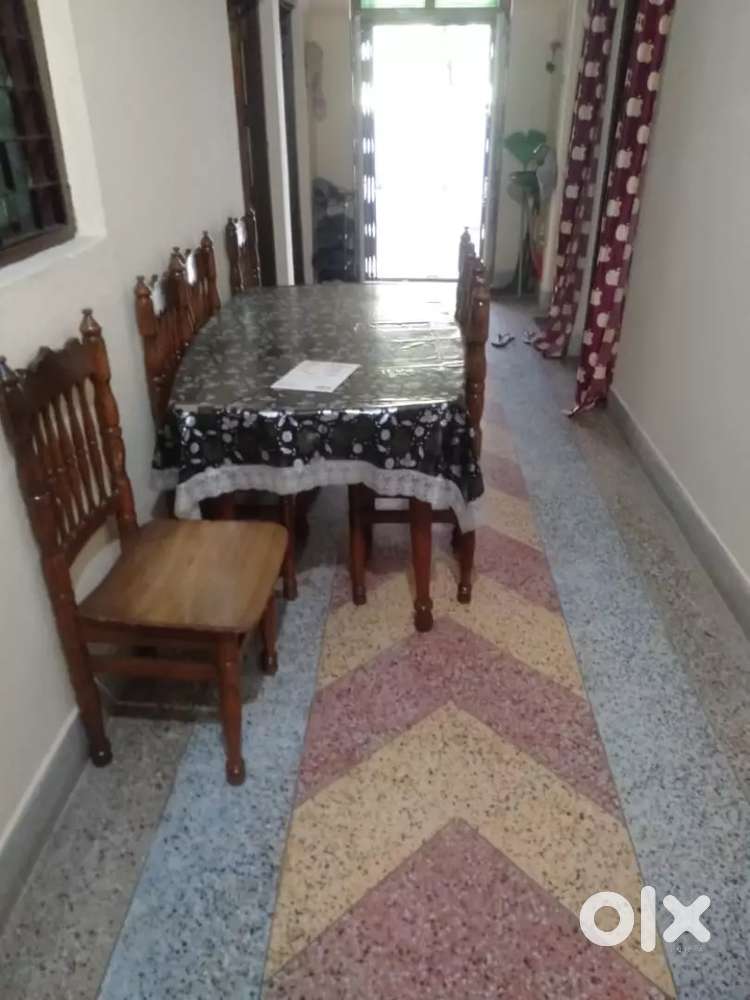 Dinning table 6 seater