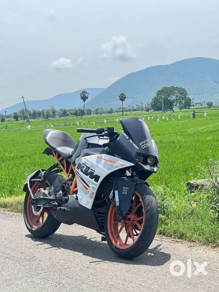 Only Head light complaint resently service's