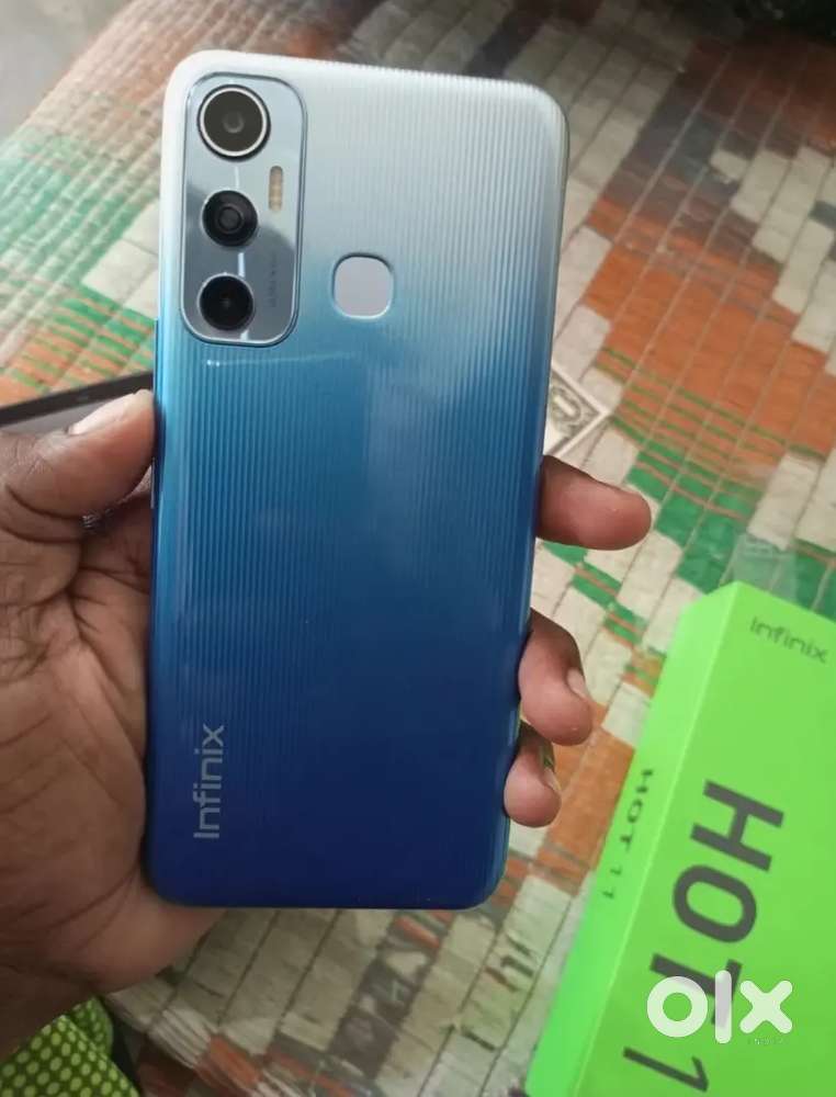 Infinix hot 11 4 gb ram 64 storege