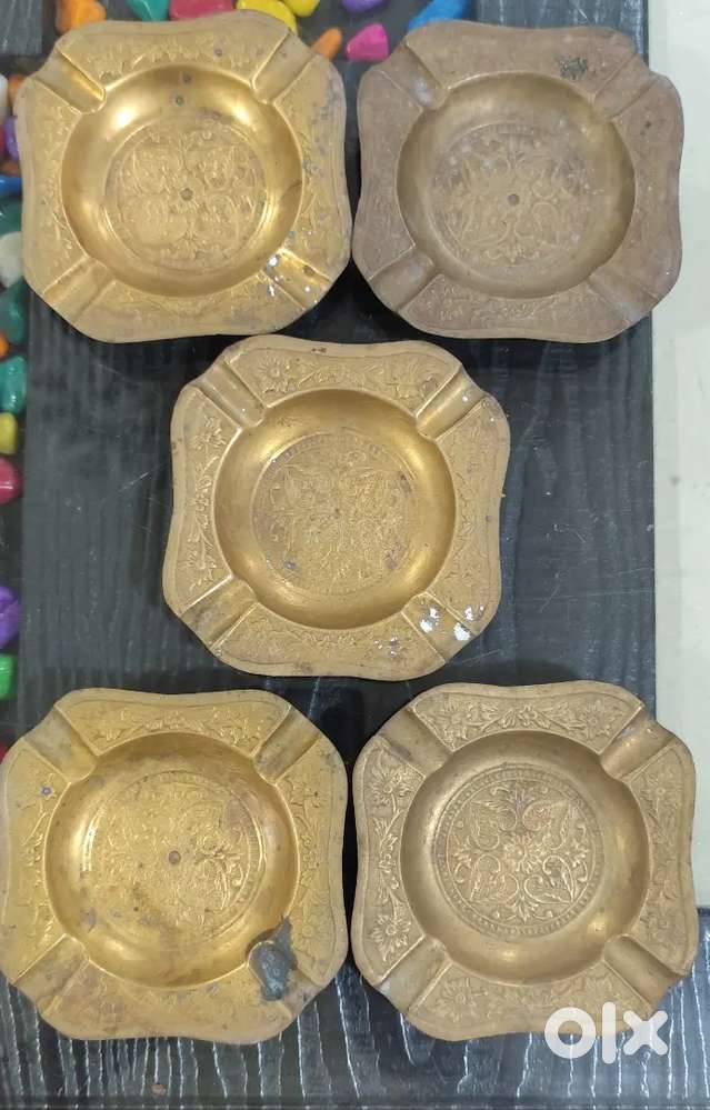 5 pcs Antique Ash Tray in pure Brass Pittal