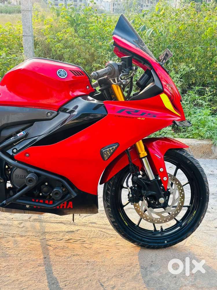 R15 V4 showroom  condition