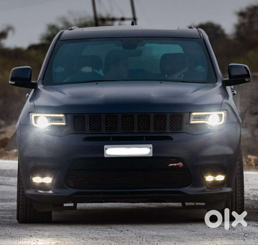 Jeep Grand Cherokee SRT 6.4hemi v8 engine