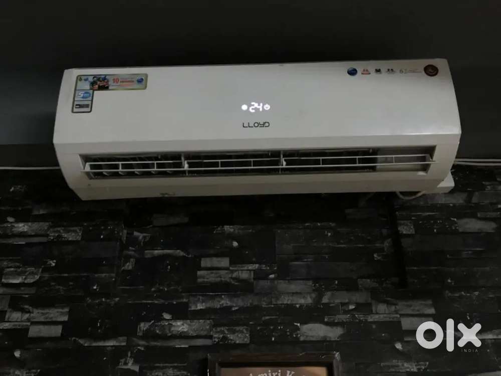 Lloyd AC 2 tone 3 star Good condition cooling good