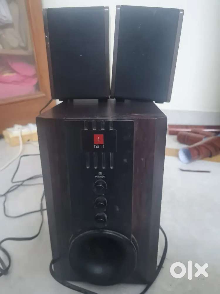 I Ball Woofer with 2 speaker