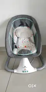 Baby Rocker automatic swing ( Star n daisy )