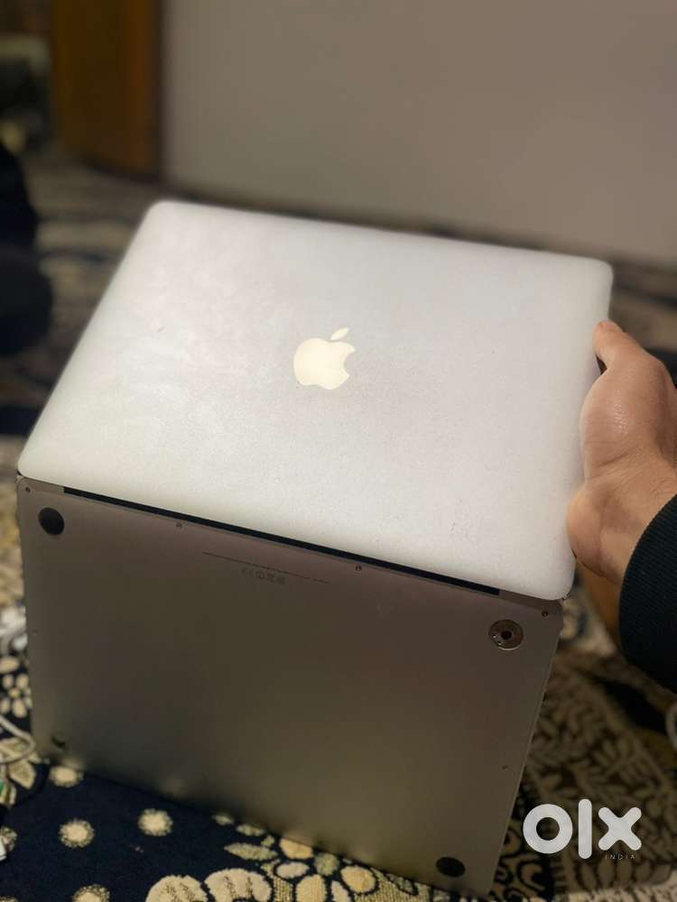 Apple Macbook Air