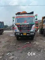12 wheeler hywa (u truck) 2019 model, excellent condition