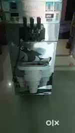 Three flavor softy machine