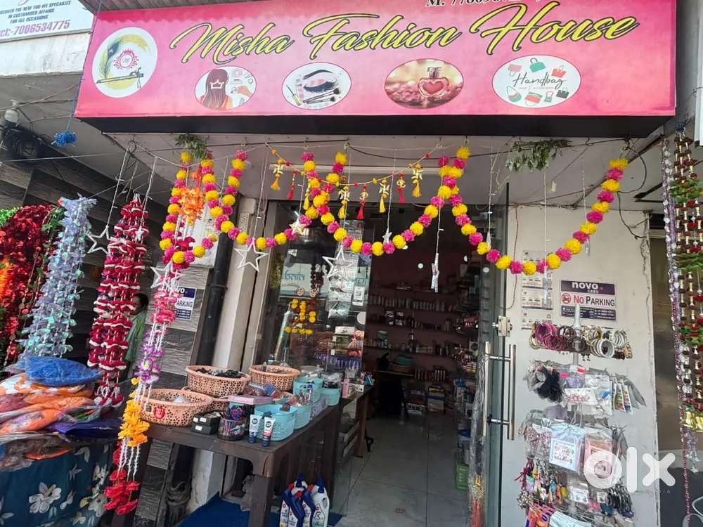 Urgent need a girl for my cosmetic shop Gandhi Nagar