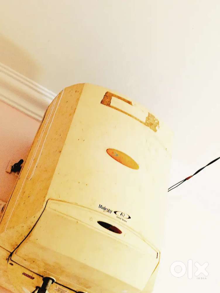 Bajaj majesty geyser -3000