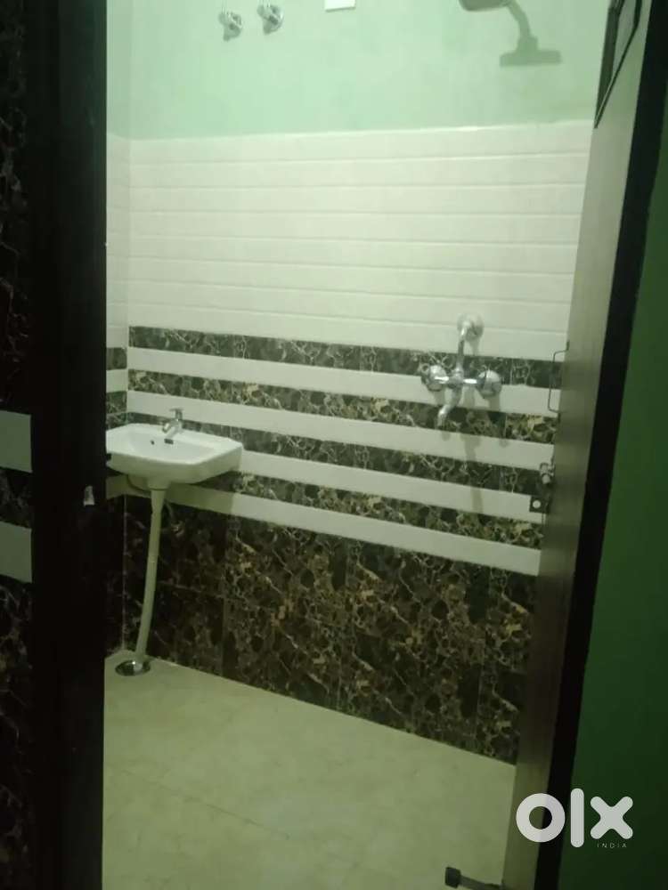 1BHK available for Small Family