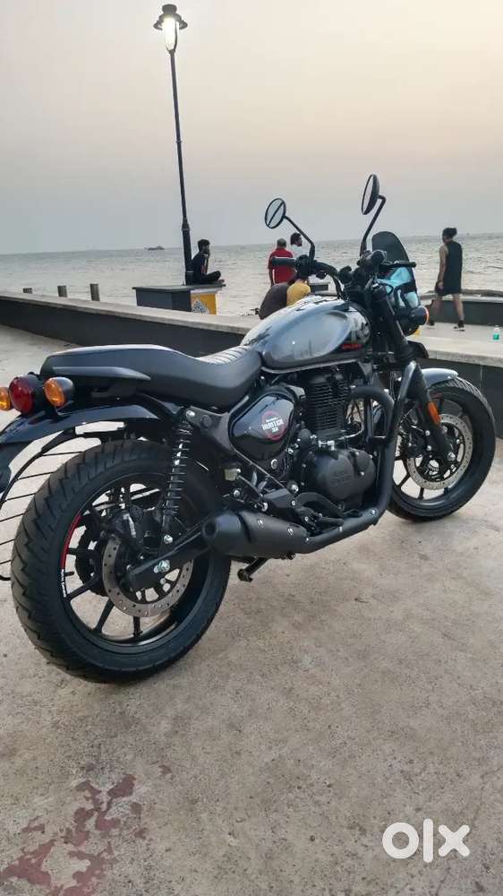 Hunter 350 dapper grey in good condition