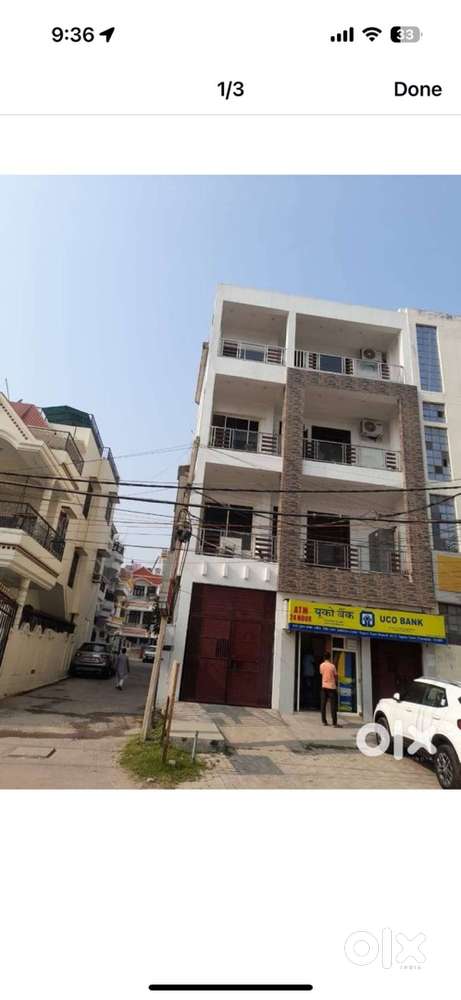 Independent builder floor