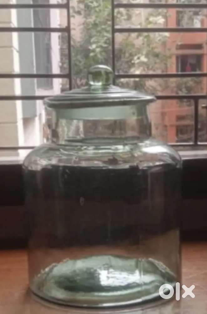 3 pc glass antique jar... absolutely new