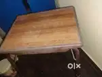 Adjustable laptop stand