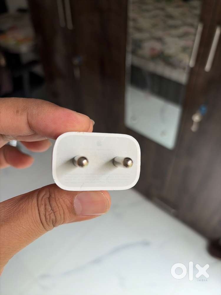 Apple Original 20W adapter and Original Type A Usb to Ligthning Cable
