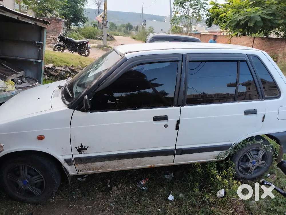 Gadi ke tayr 50% music pura system ac on hai ok gadi puri