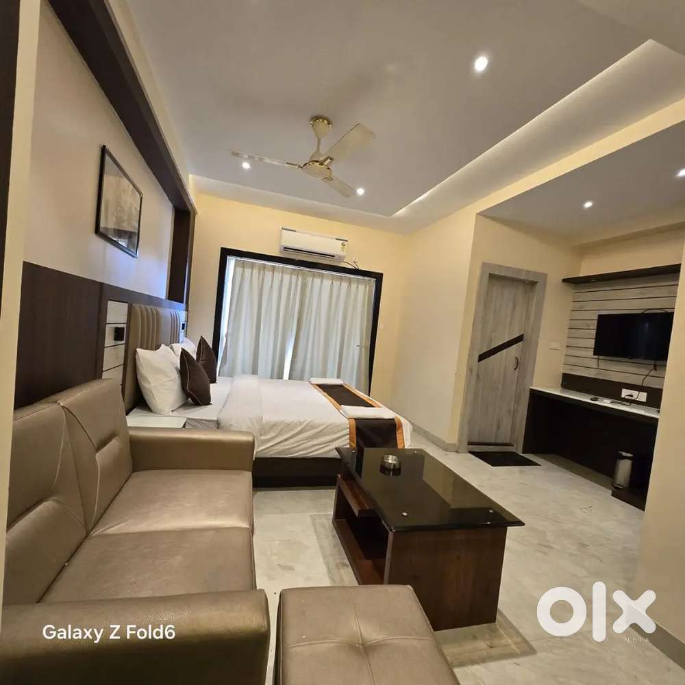 Female Personal secretary