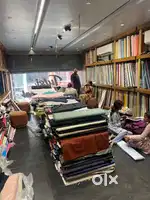 Kapde ke shop par kaam karne k liye
