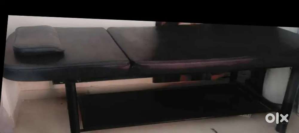 Salon Bed ( Not Used)