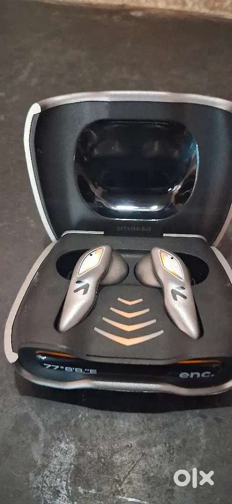GOBOULT ASTRA TWS BUDS ,1YEAR WARRANTY BILL, CHAR CABLE, EXTRA EARTIPS
