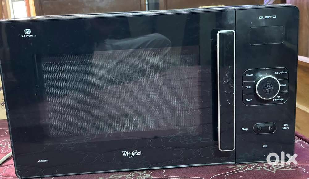 Whirlpool gusto black microwave