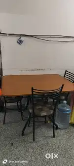 Dinning table for sale