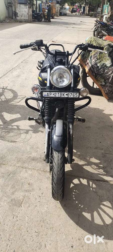 Bajaj avenger sale