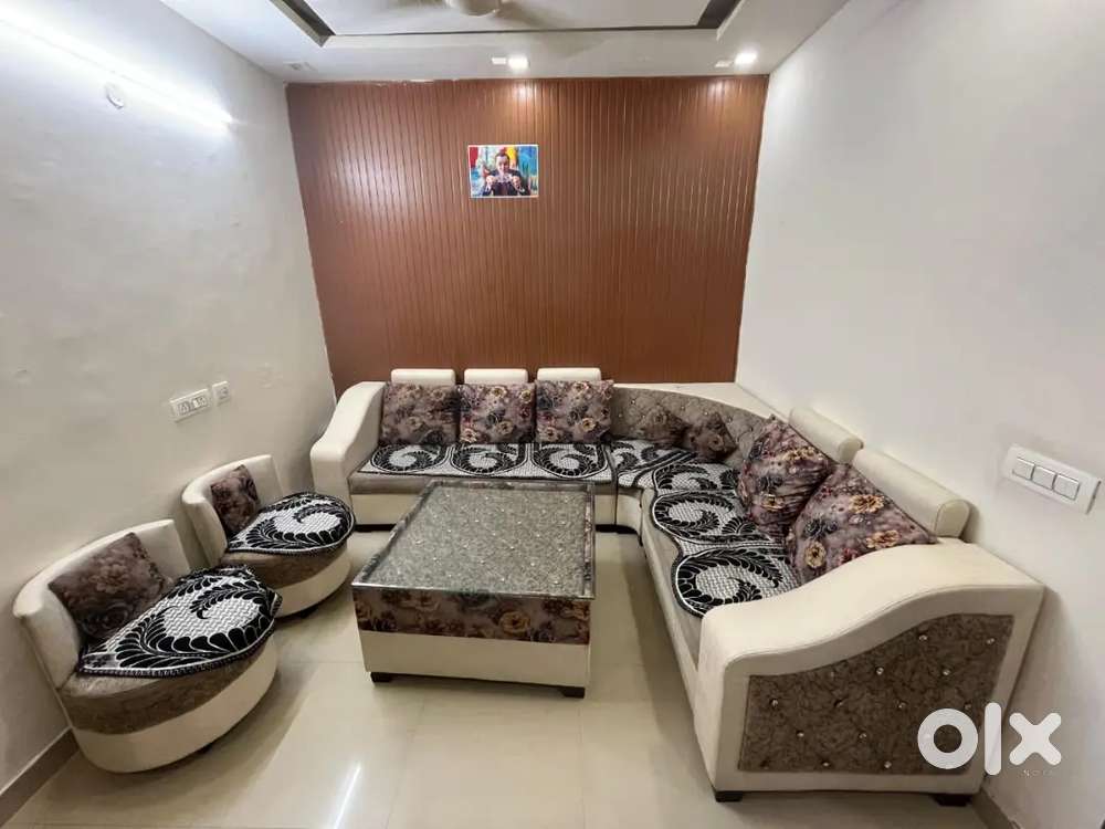 3bhk flat on rent in dhakoli for family