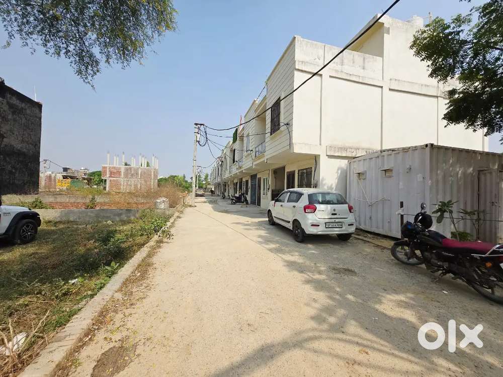 Plot in Noida extention