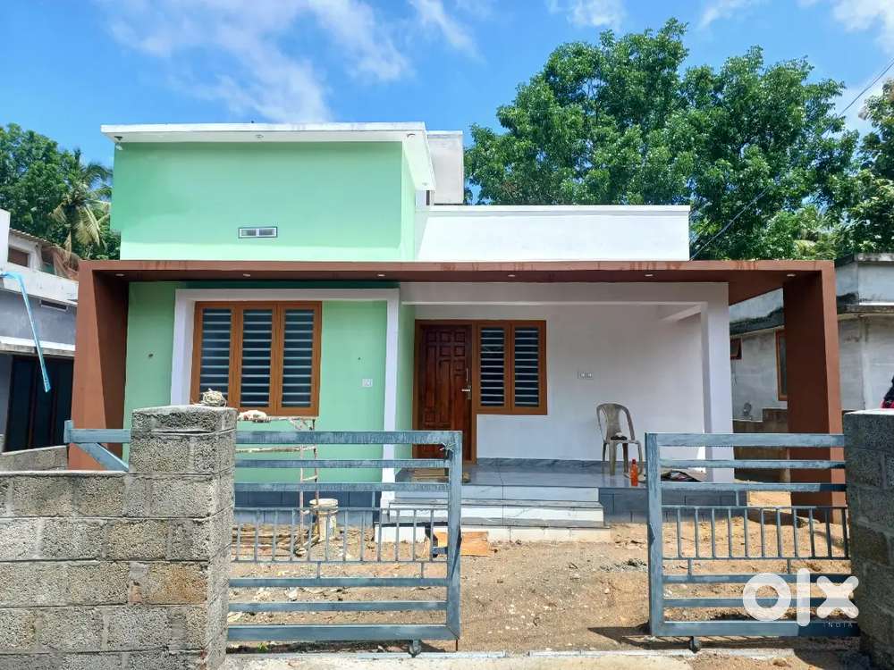 5 CENT PLOT AND HOUSE