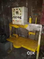 Paper plate making machine