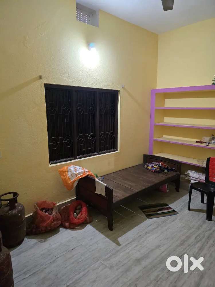 Spacious 3 Bhk ground floor on rent