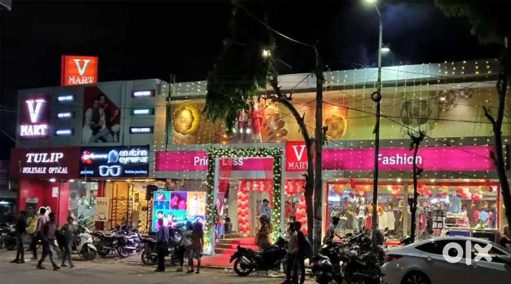 V-MART MALL Boys And Girls Fresher And Experience Apply Now.