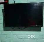 Samsung tv. 7000 slightly negotiable. Still as brand new less used.
