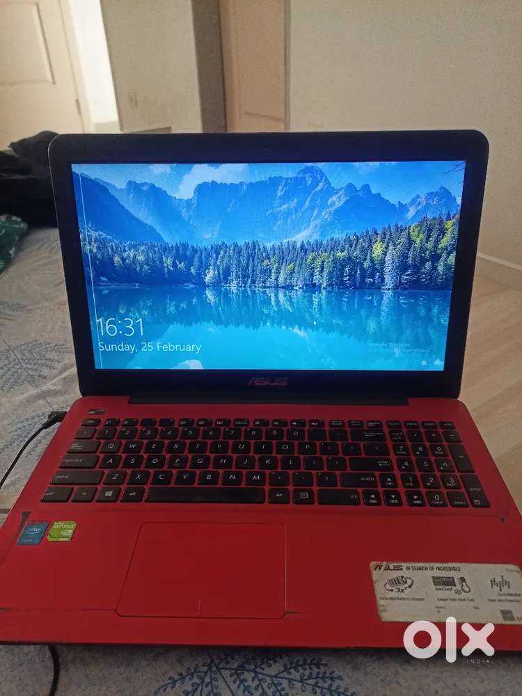 Asus laptop  Intel i3 windows OS