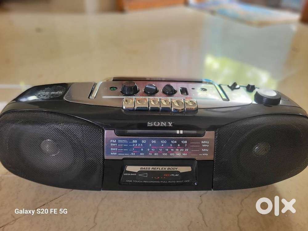 Sony CFS-B5s MK2 Cassette Boombox Radio Recorder