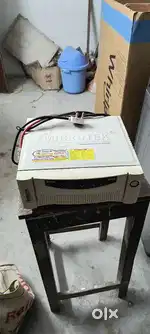 Microtake 1100 va square wave inverter and 78 AH SF battery.