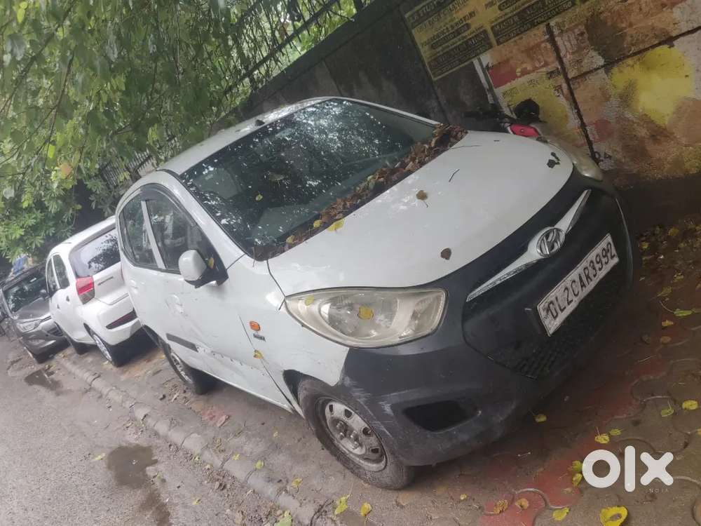 i 10 cng sports
