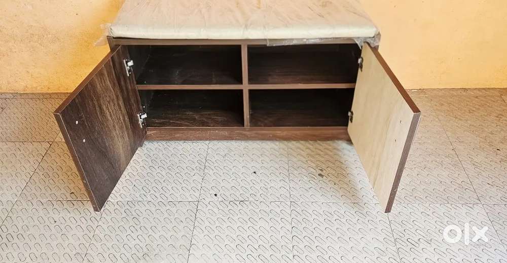 Shoe stand recently bought new